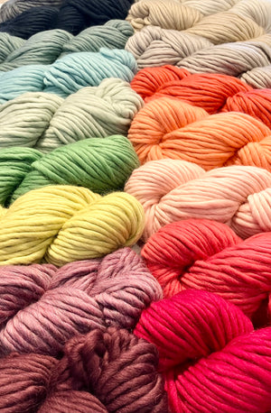 Mrs Moon - Plump Superchunky Yarn