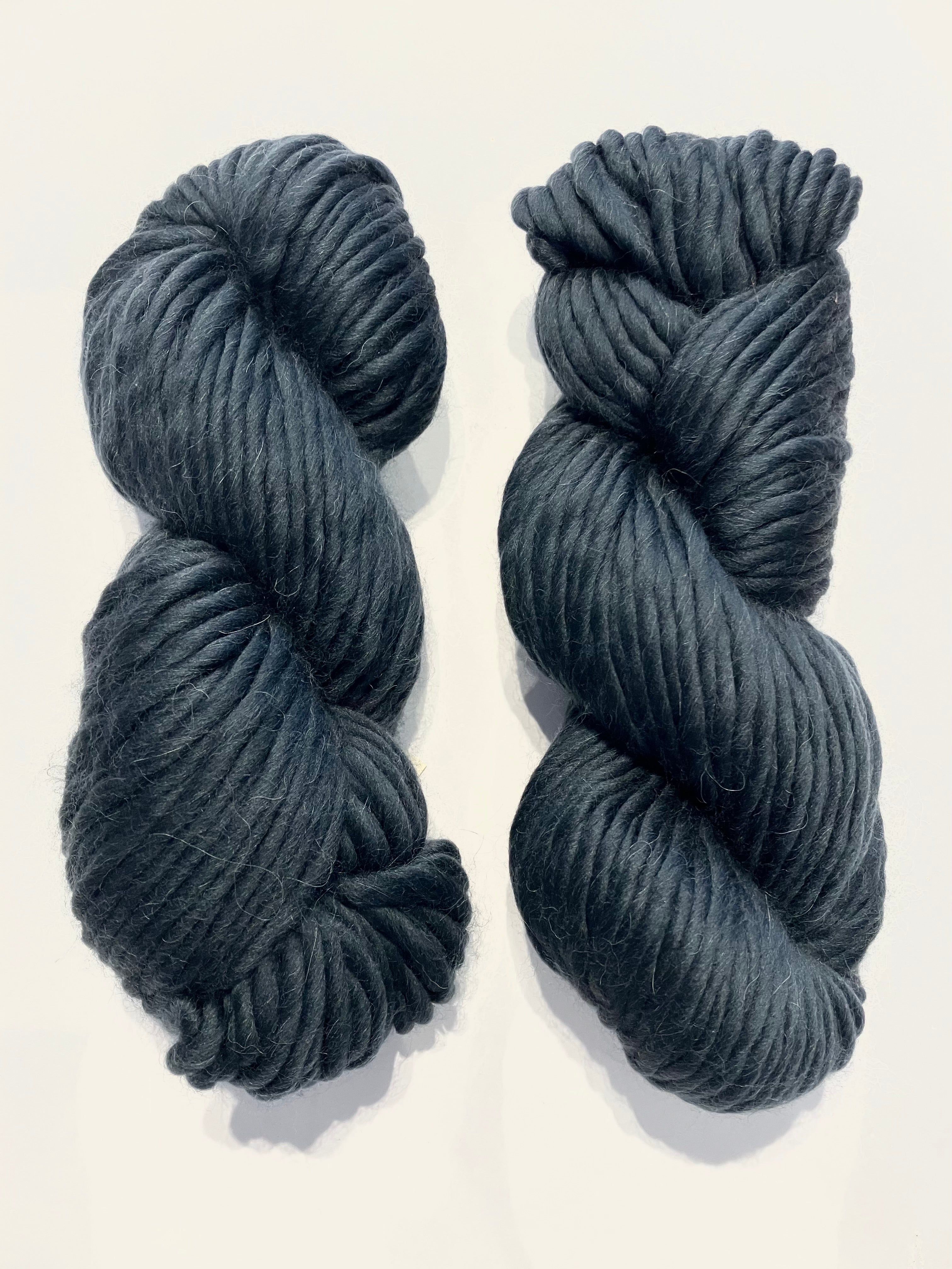 Mrs Moon - Plump Superchunky Yarn