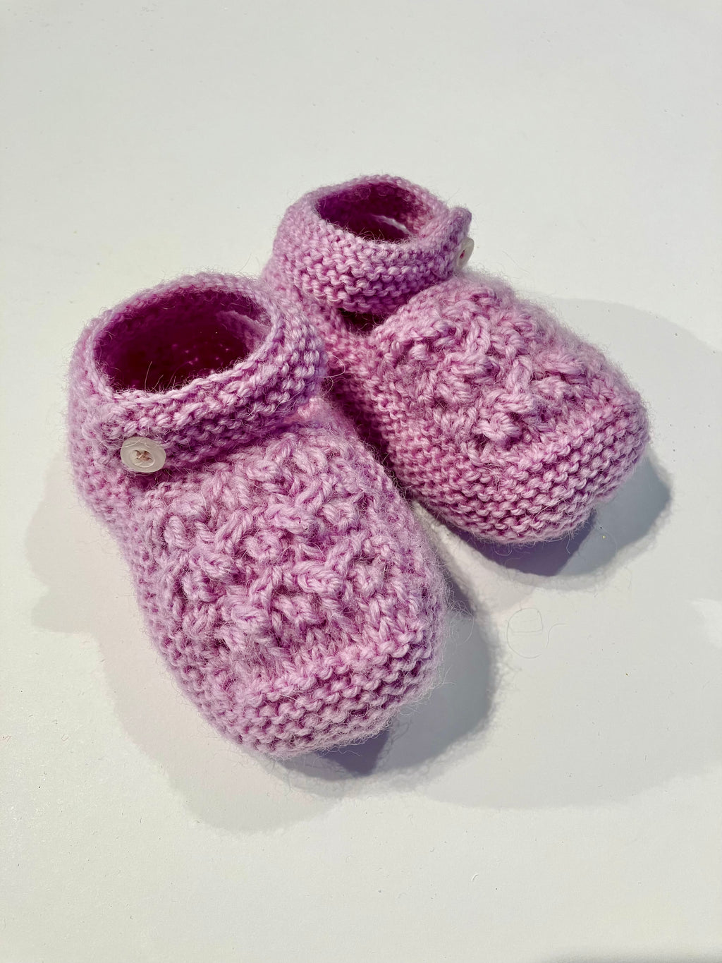 Hand-knitted Baby Shoes - 100% baby merino wool - Pink