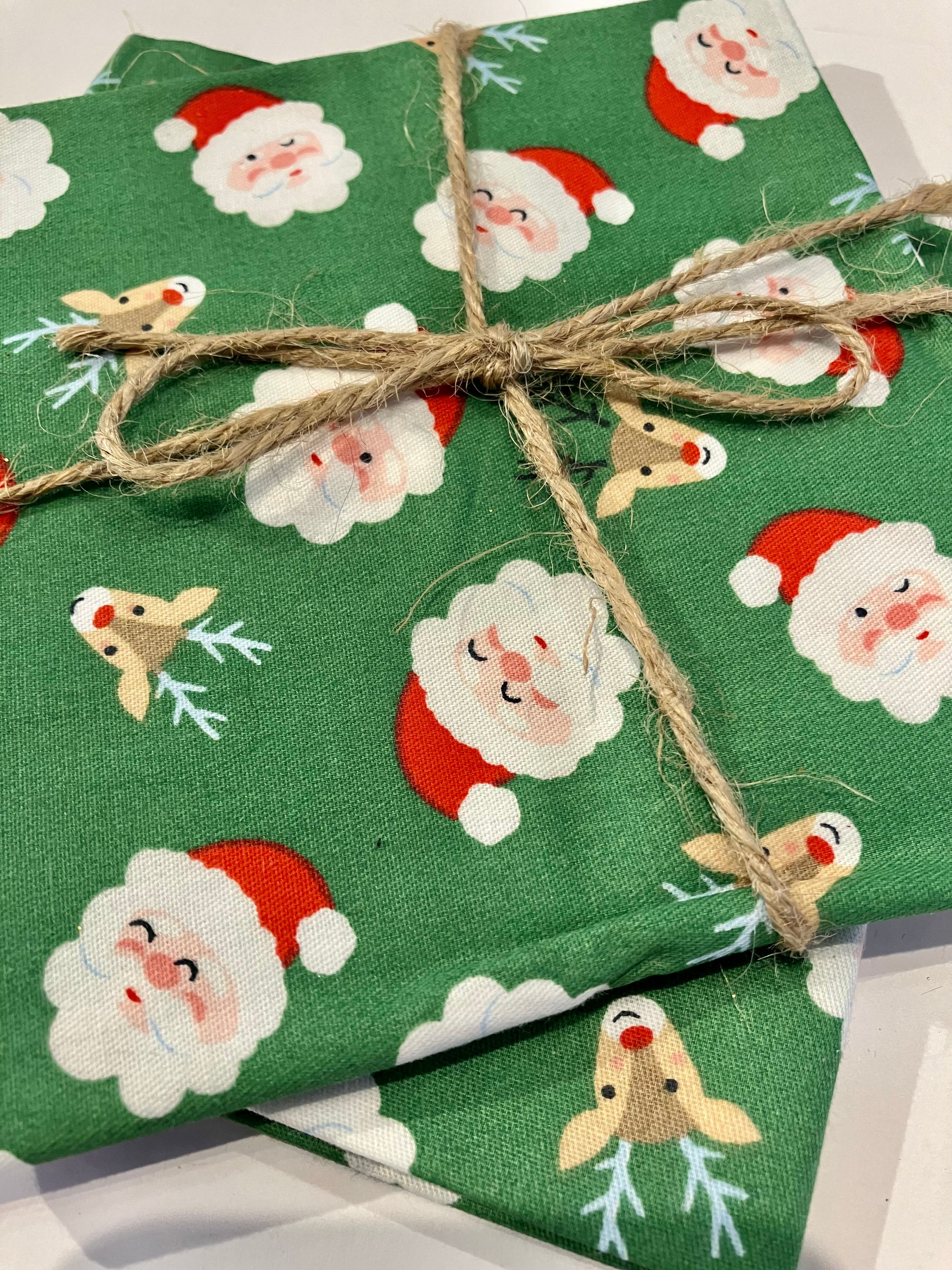 Festive Fabric Fat Quarters - Printed Cotton