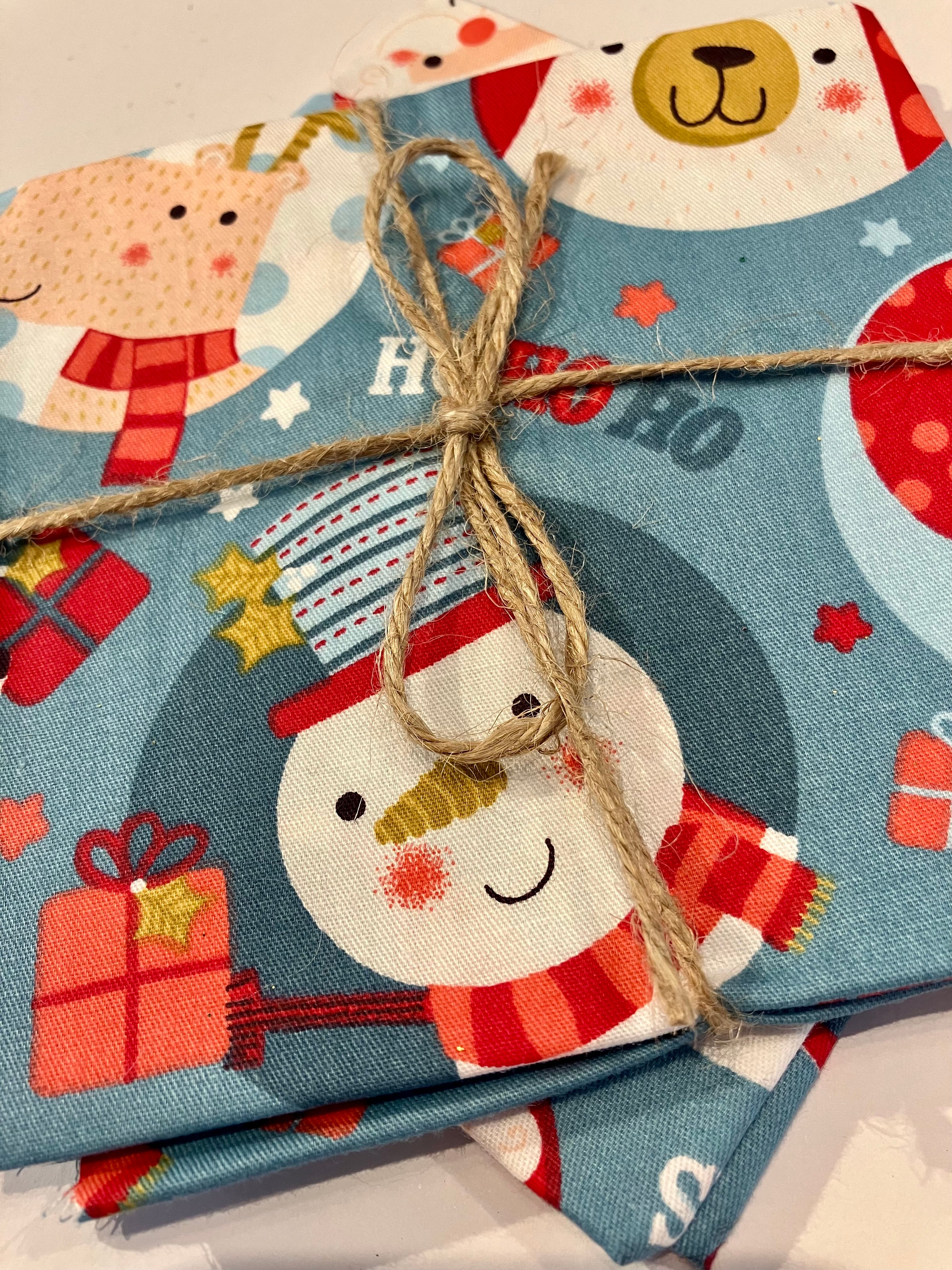 Festive Fabric Fat Quarters - Printed Cotton