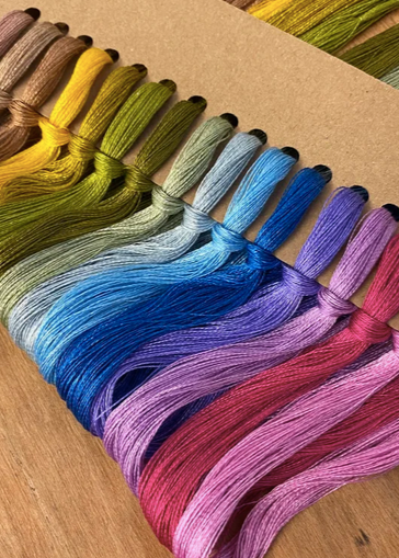Paint-Box Threads - Extra Fine Spun Silk - 15x Gift Box - Cottage Garden