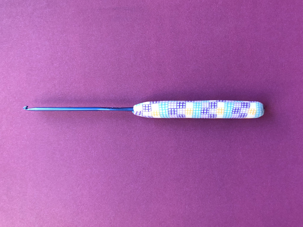 Aluminum crochet hook