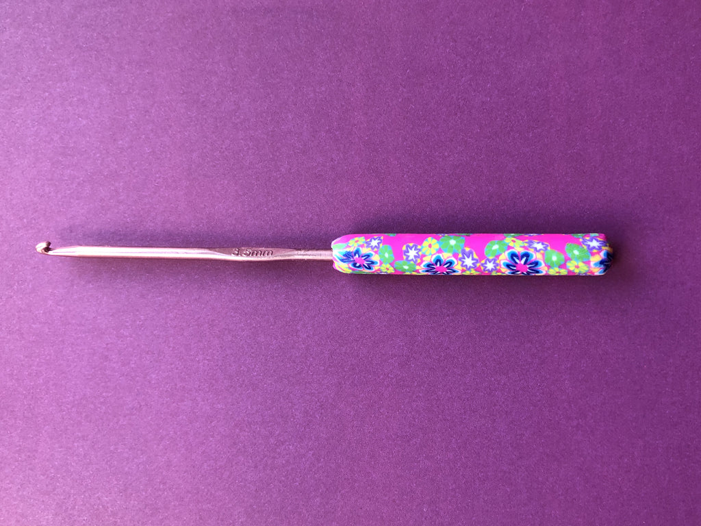 Aluminum crochet hook