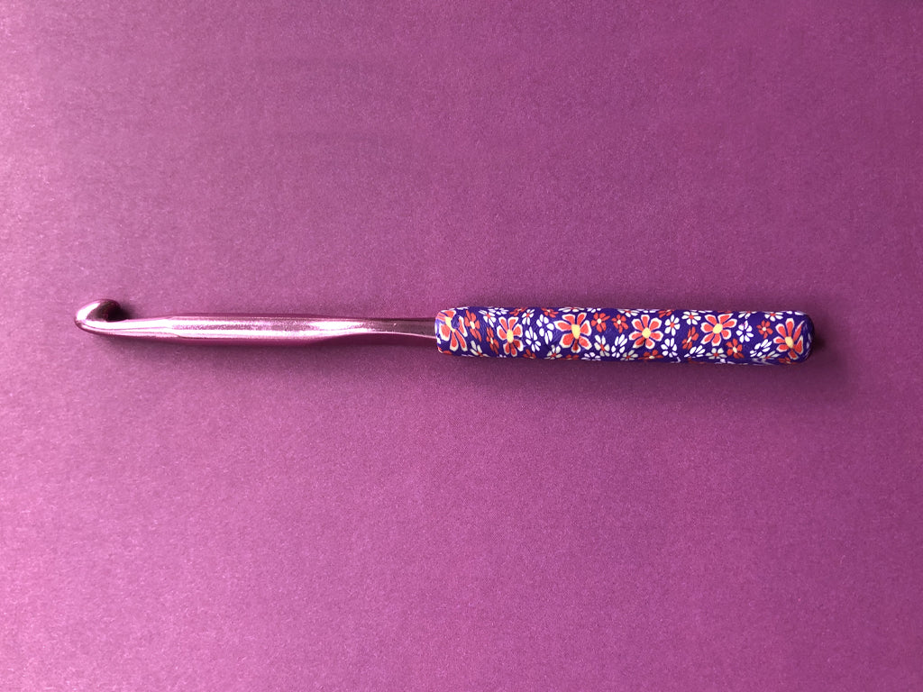 Aluminum crochet hook