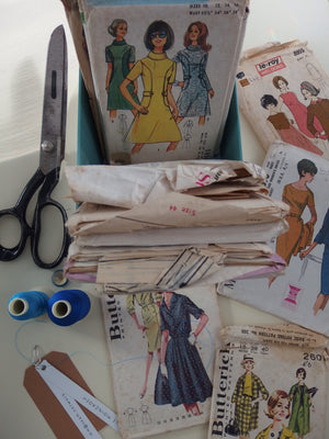 Vintage Dress Kit: Geometric print