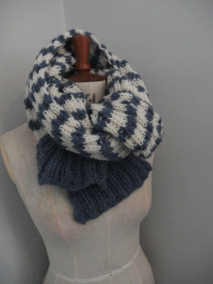 Big Scarf - Extraordinarily soft 100% wool - Petrol Blue and Off White