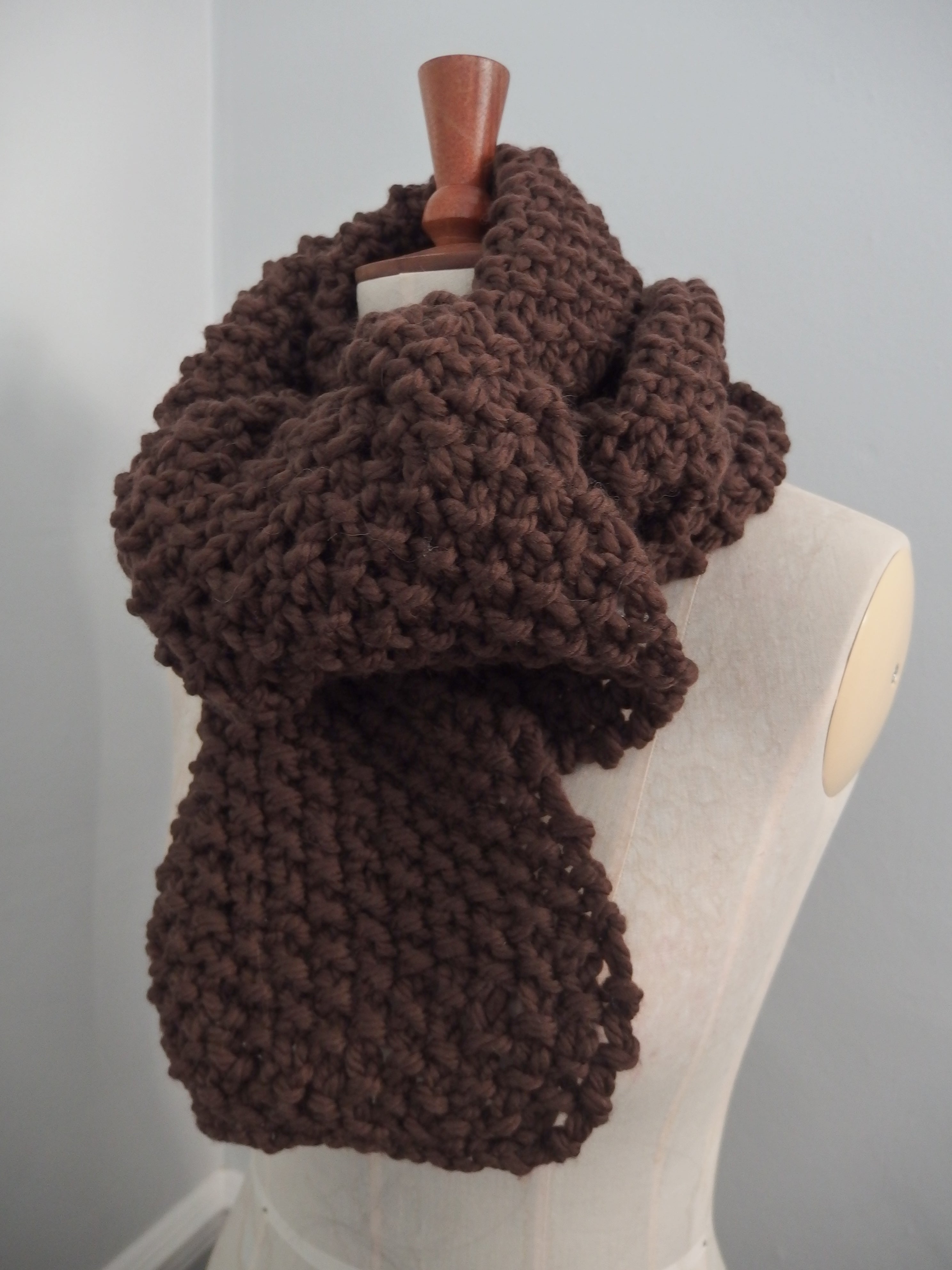 Big Scarf - Extraordinarily soft 100% wool - Chocolate Brown