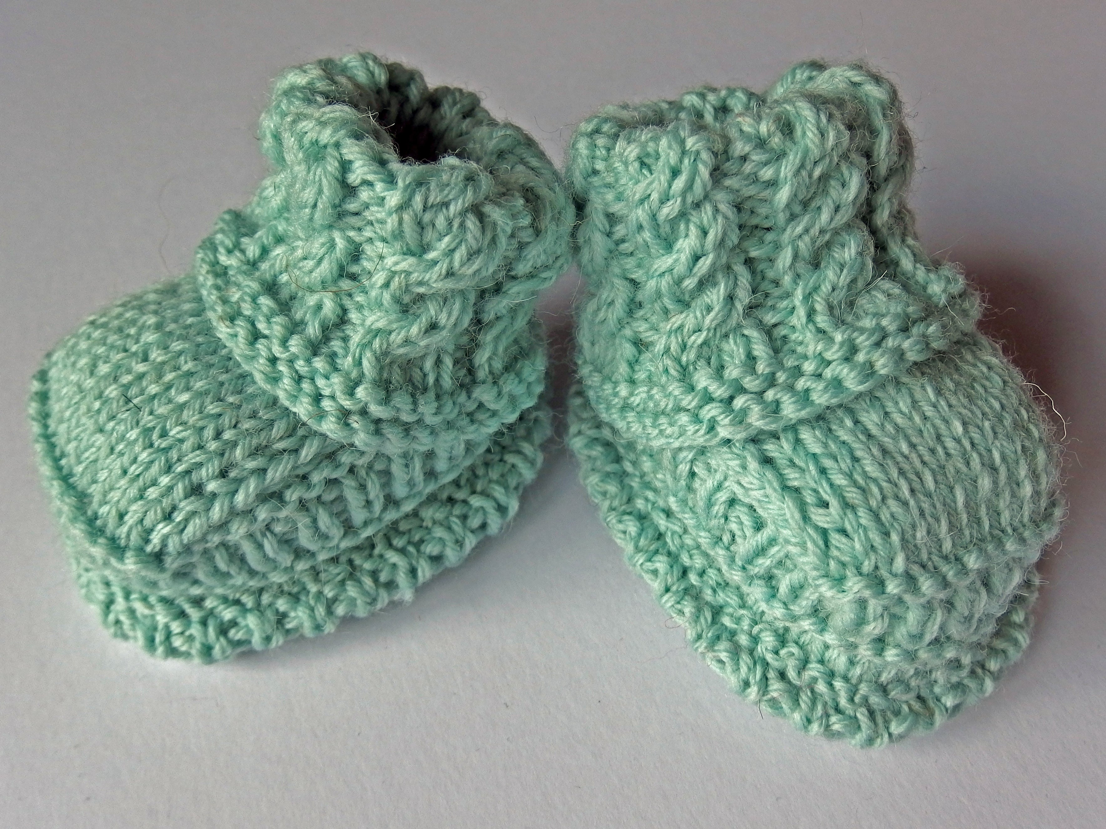 Baby Booties - made using 100% baby merino wool: mint