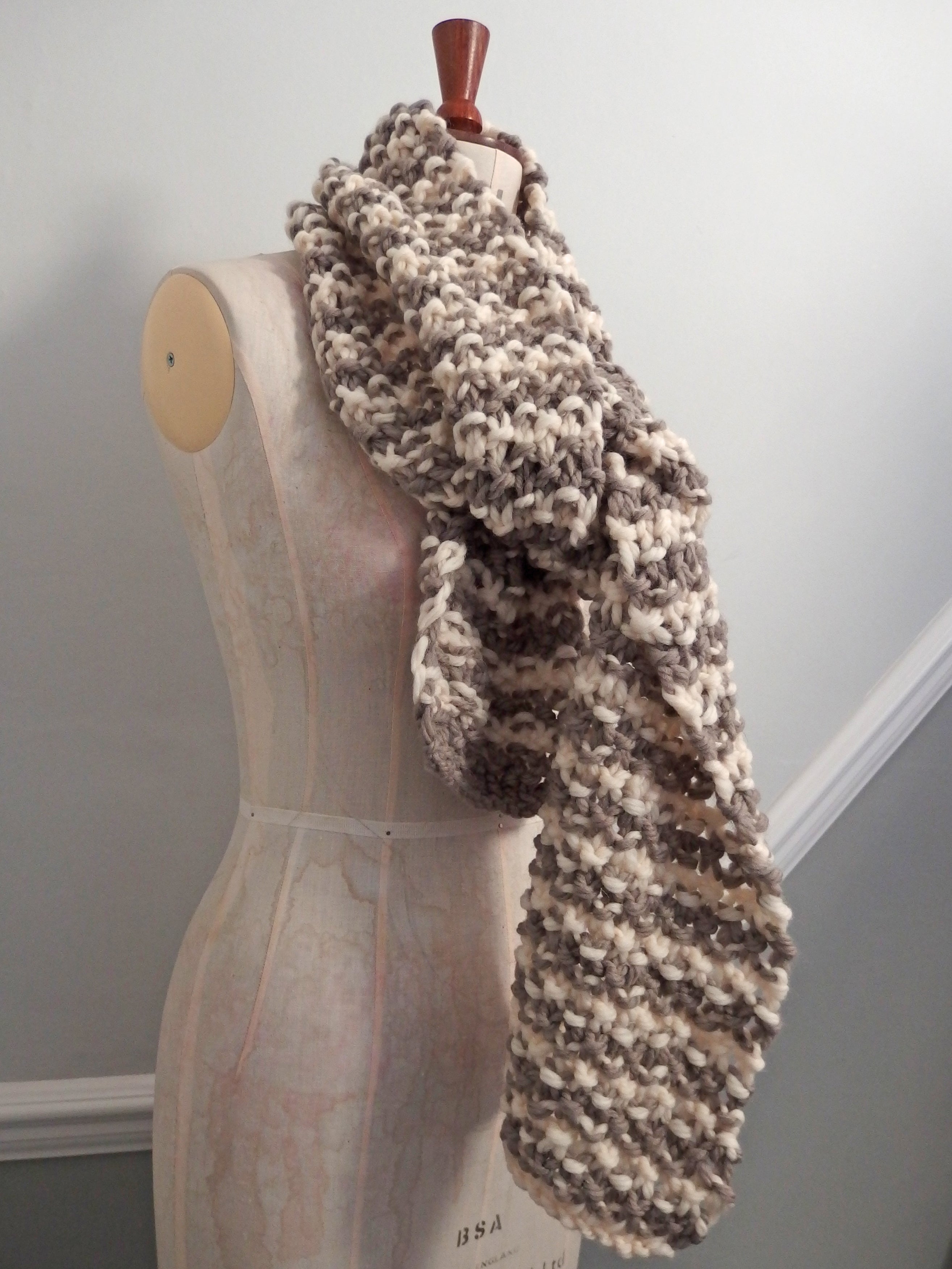 Big Scarf - Extraordinarily soft 100% wool - Sandstone & White stripes