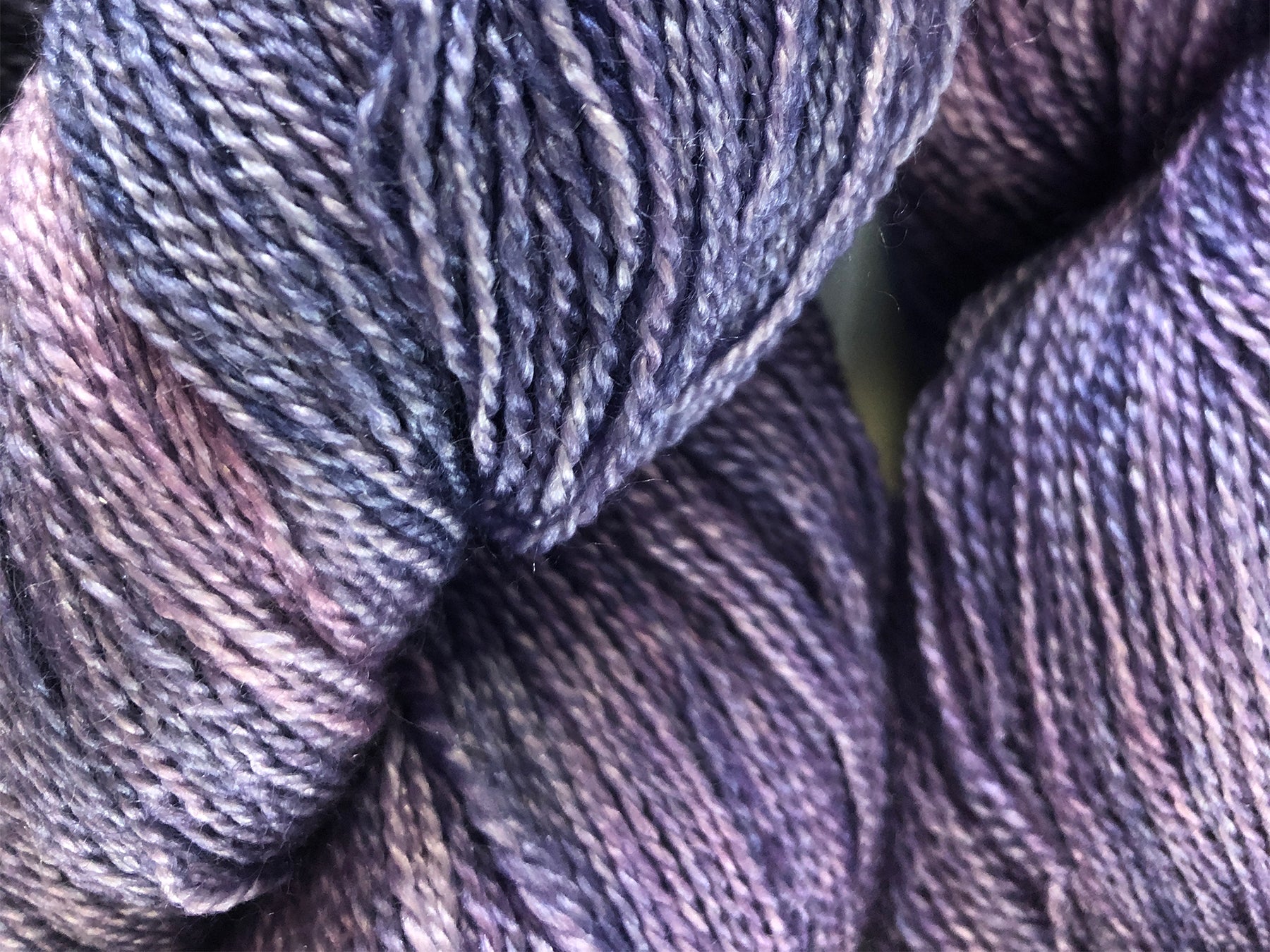 Fyberspates Gleem Lace: Blueberry