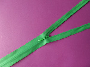 Concealed Zip: Leaf Green