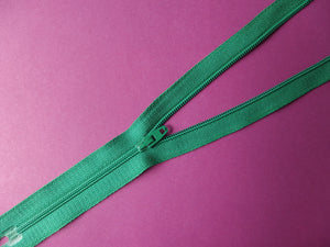 Nylon closed end Zip: 20cm Bright Green