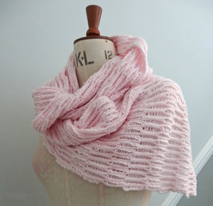 Scarf - Extraordinarily soft 100% Baby Merino Wool: Pale Pink