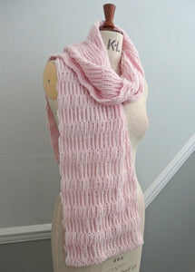 Scarf - Extraordinarily soft 100% Baby Merino Wool: Pale Pink