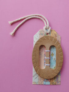 Vintage buckle: oval wooden