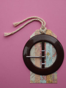 Vintage buckle: circular brown
