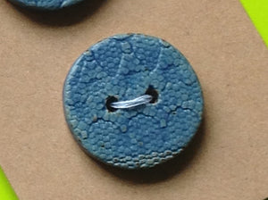Vintage Buttons: blue ceramic