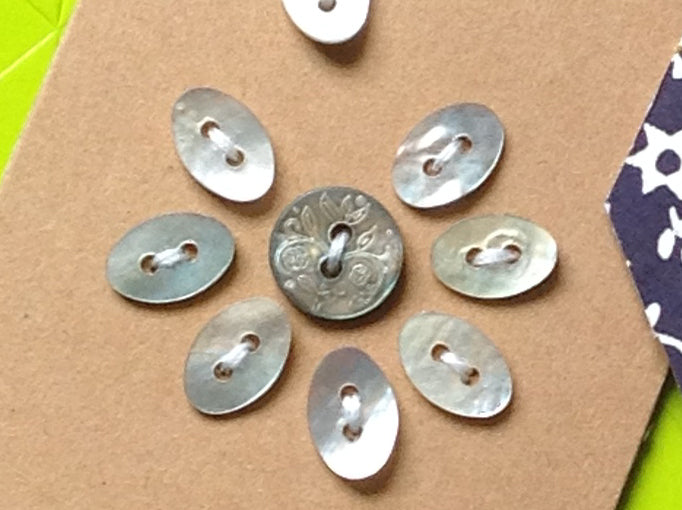 Vintage Buttons: grey shell