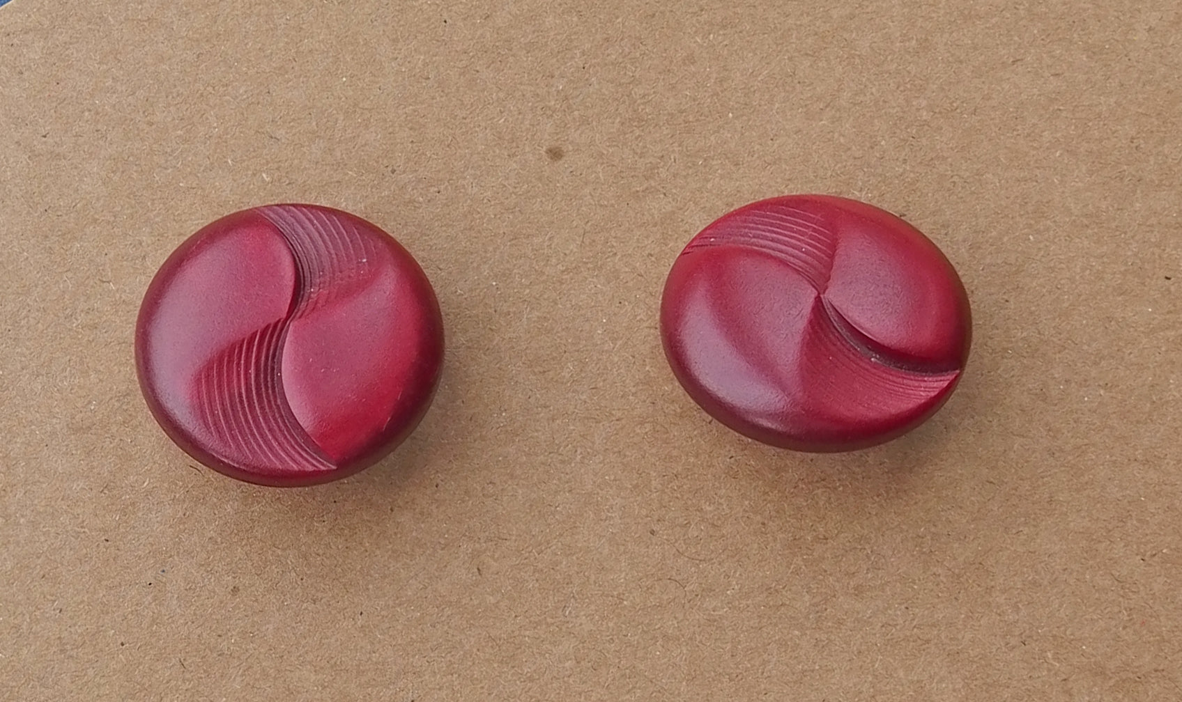 Vintage Buttons: Maroon