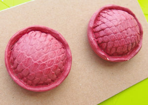 Vintage Button: Red