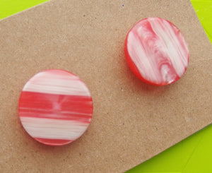 Vintage Button: Orange stripe