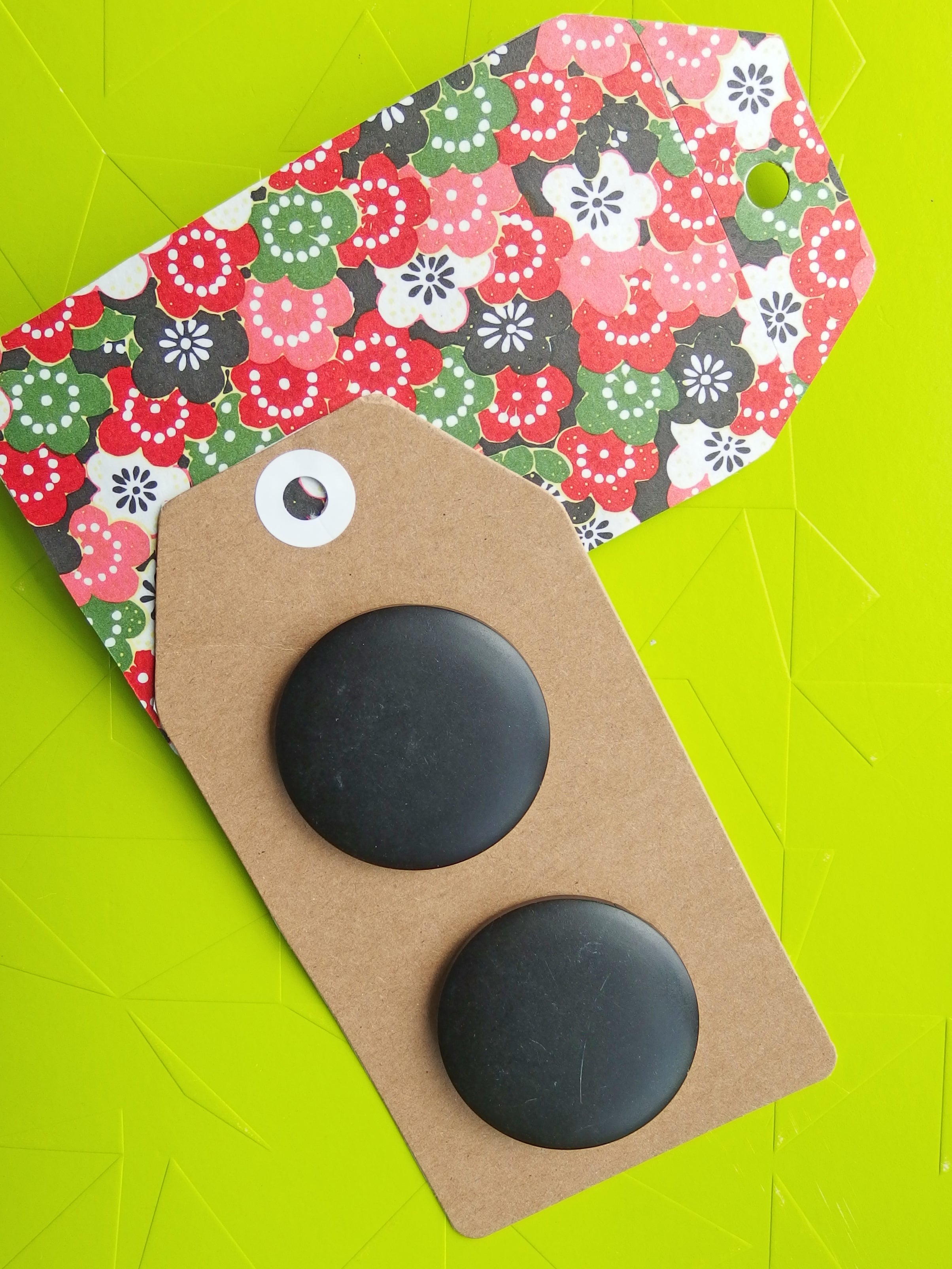 Vintage Buttons: Black