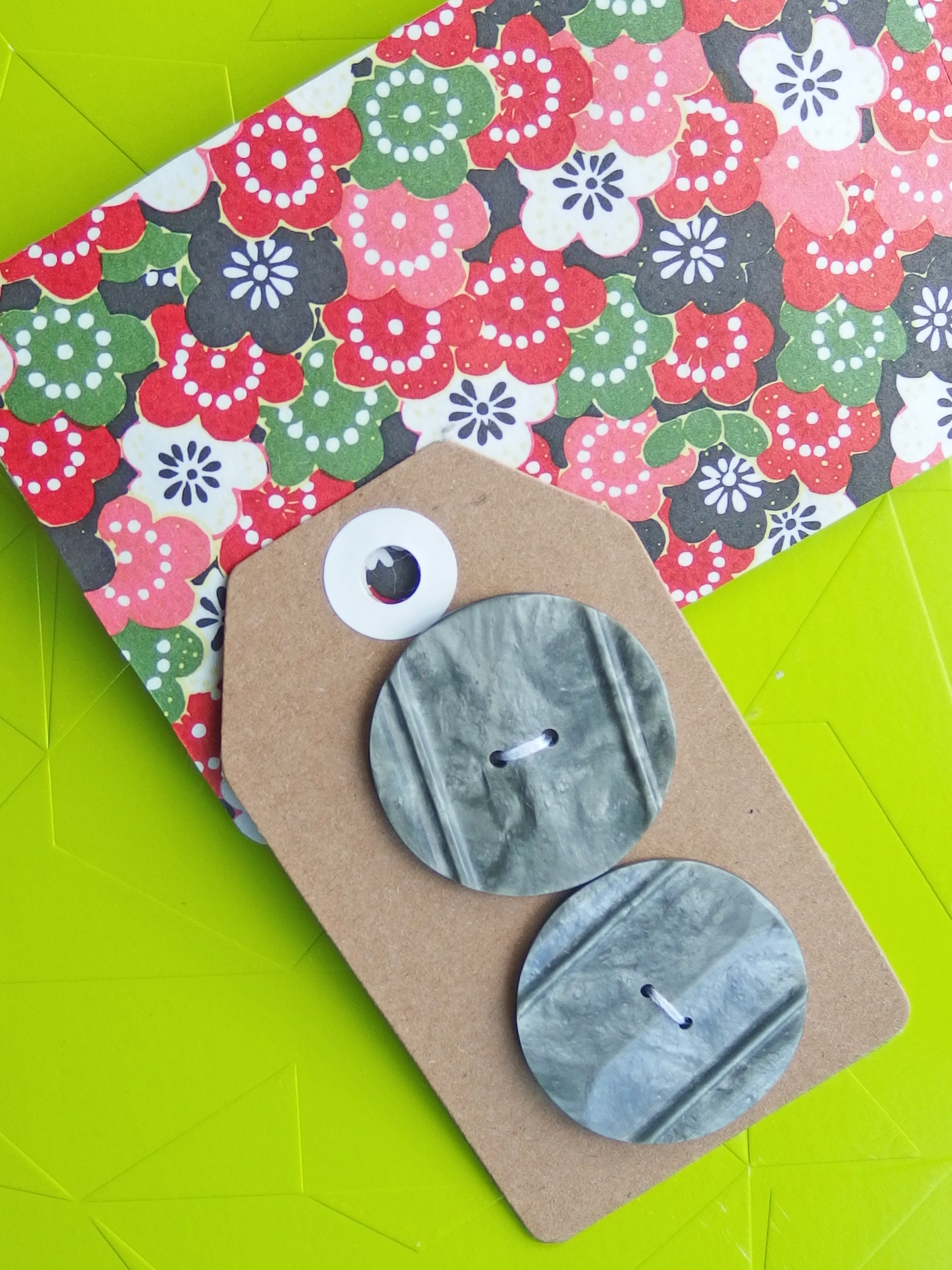 Vintage Buttons: Silver green