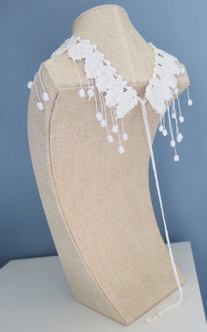 Vintage lace collar