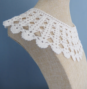 Vintage lace collar