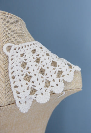 Vintage lace collar