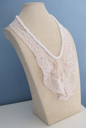 Vintage lace collar