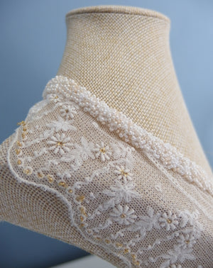 Vintage lace collar