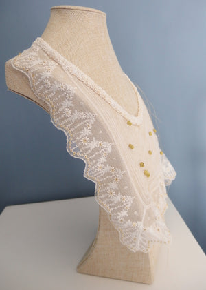 Vintage lace collar