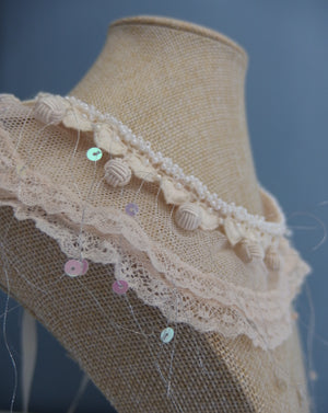 Vintage lace collar