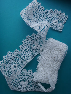 Vintage lace length - white