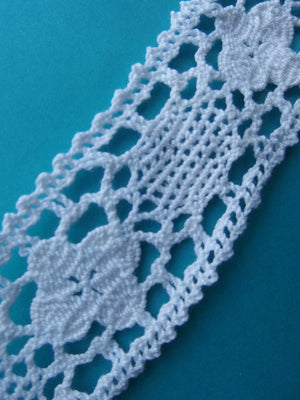 Vintage lace length - white